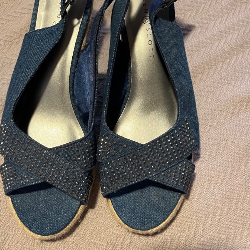 Shoes - Picture 3 of 3